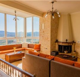 5 bedroom villa with pool, near Acharavi, sleeps 9